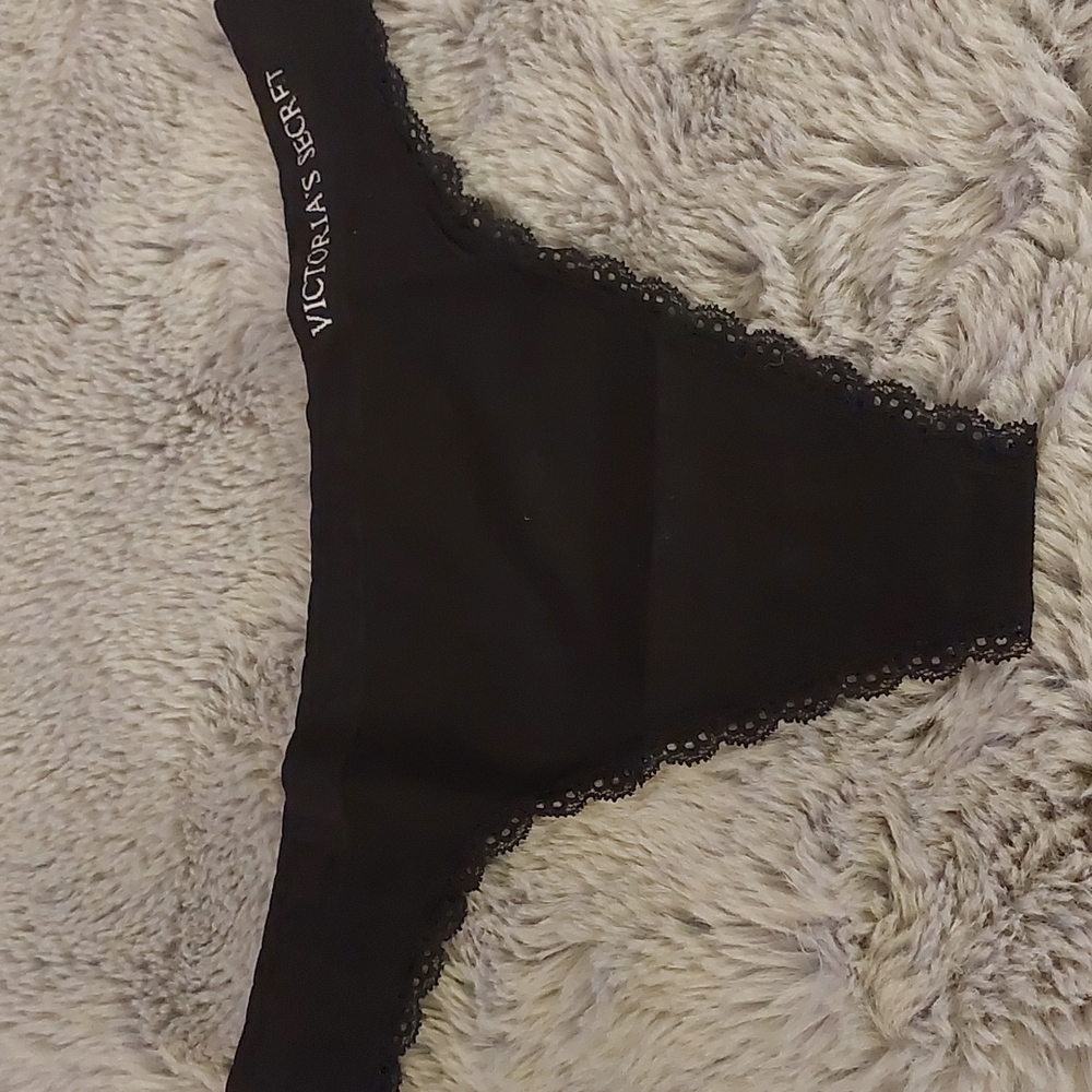 Vs Thong